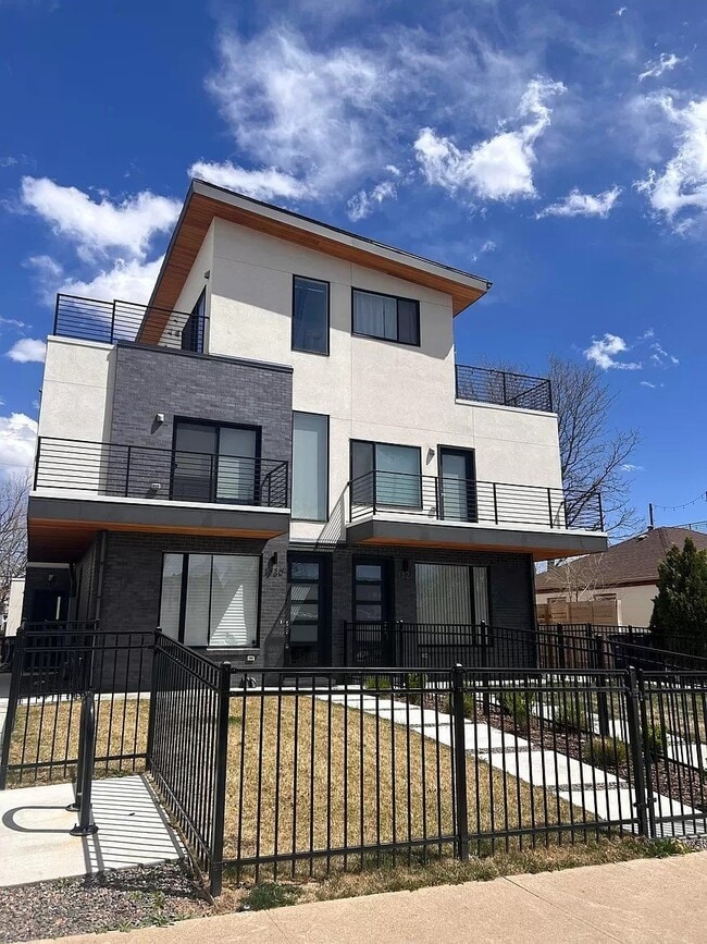 Beautiful Sloans lake Two Bed / Two and a ... - Beautiful Sloans lake Two Bed / Two and a ... Apartment