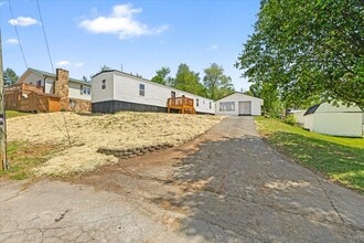 Building Photo - 2337 Weaver Pike
