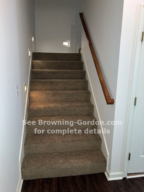 Building Photo - Awesome duplex located close to Vanderbilt...