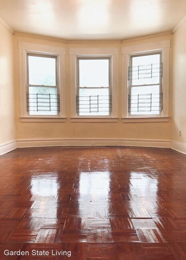 Foto del edificio - 5 br, 2 bath House - 28 Silver Street