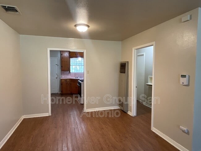Building Photo - 234 Sunnyland Dr