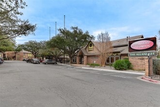 Building Photo - 7685 Northcross Dr