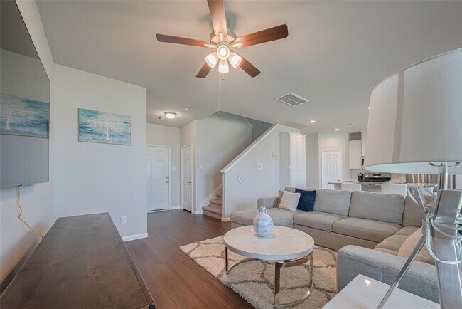 Building Photo - 3813 Kirby Ct