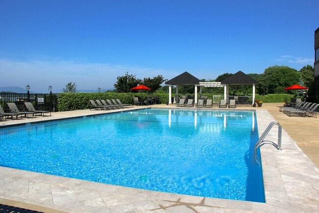 Pool - Reserve At Lakeshore