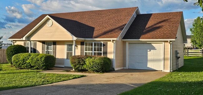 Building Photo - 757 Jennings Ct