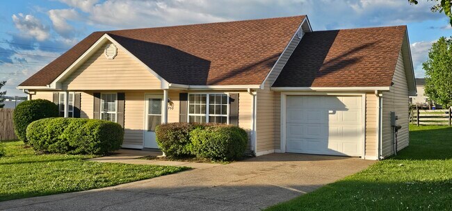 Foto del edificio - 757 Jennings Ct