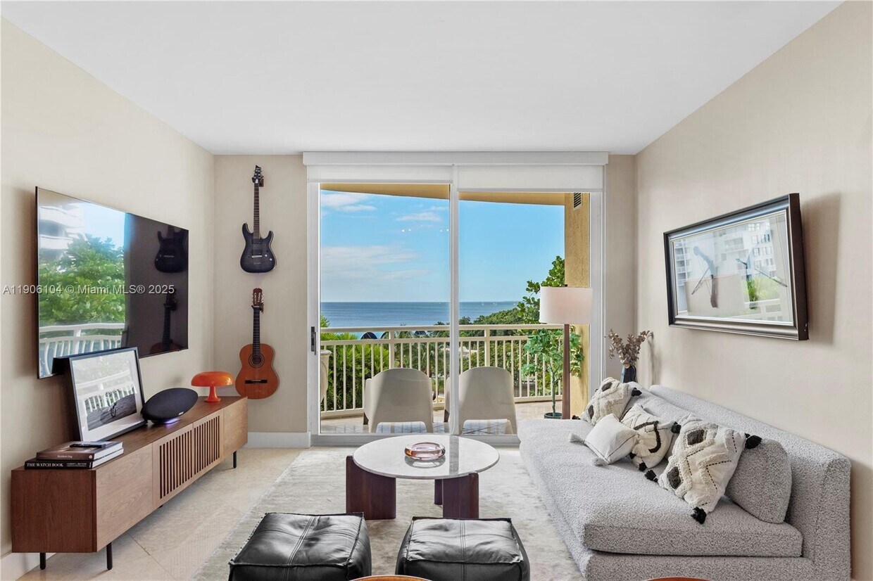 Primary Photo - 2475 Brickell Ave