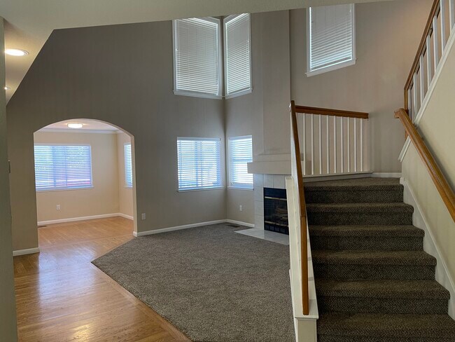 Foto del edificio - 423 Kinsmill Ct