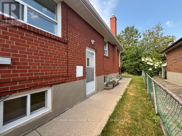 Building Photo - 37 GOODERHAM Dr