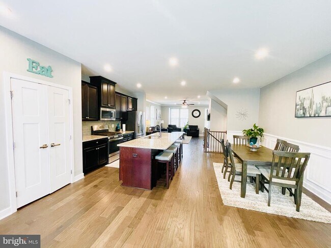 Foto del edificio - 18109 Red Mulberry Rd