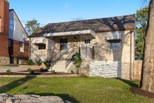 Photo - 1607 Riverside Dr (Nashville, TN) House