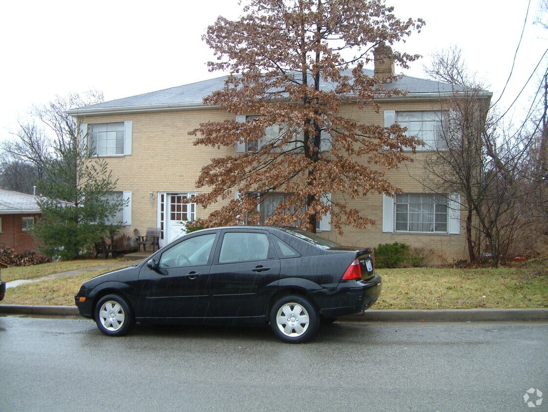 Building Photo - 2403 Carlisle Ave