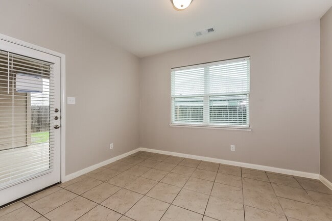 Building Photo - 4144 Tower Ln
