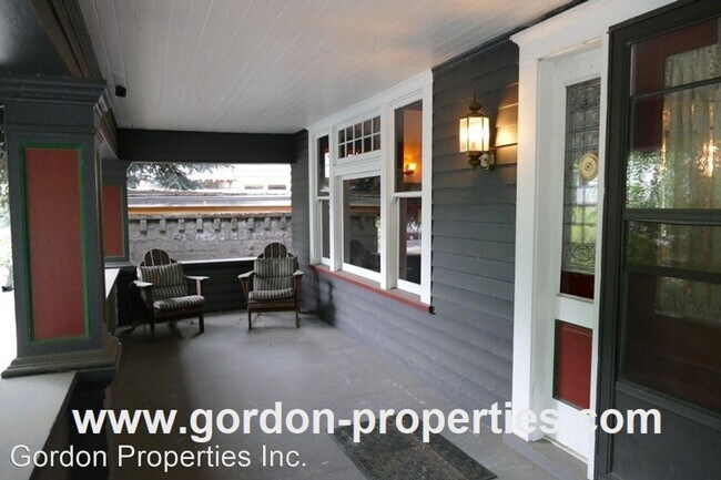 Building Photo - 3 br, 1.5 bath House - 1215 SE 16th Ave