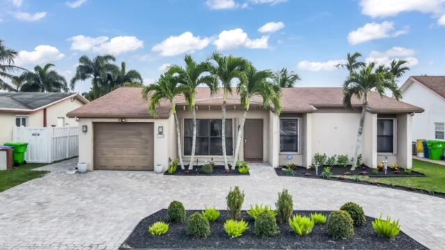Foto del edificio - 11830 NW 39th St