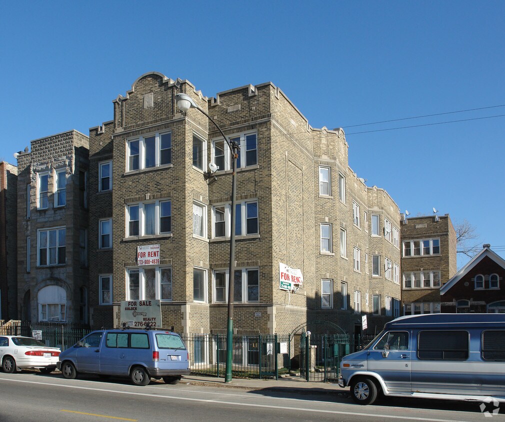 Primary Photo - 1645 S California Ave
