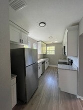 Building Photo - 1469 W 7th St