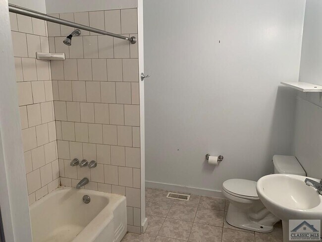 Building Photo - 985 Oconee St
