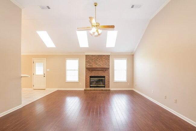 Foto del edificio - 6688 Millgrove Park Dr