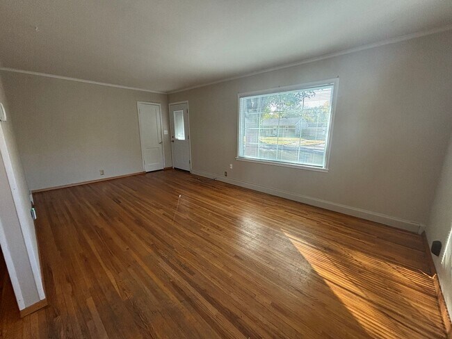 Foto del edificio - 1653 2nd St N