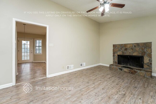 Foto del edificio - 373 Rustic Ridge Cir