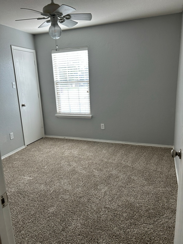 Building Photo - 476 Forest Ln