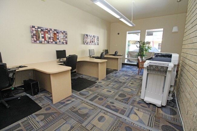 Interior Photo - University Court