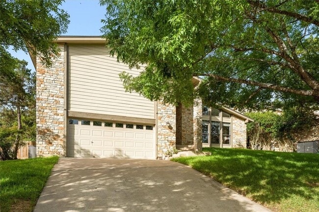 Building Photo - 6100 Danwood Dr
