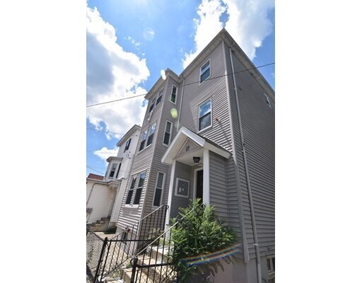 Foto del edificio - 27 Chestnut Ave