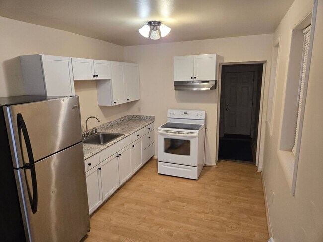 Foto del edificio - 3 Bedroom 1 Bathroom Townhouse