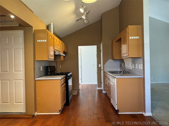 Foto del edificio - 7540 S Trenton Pl