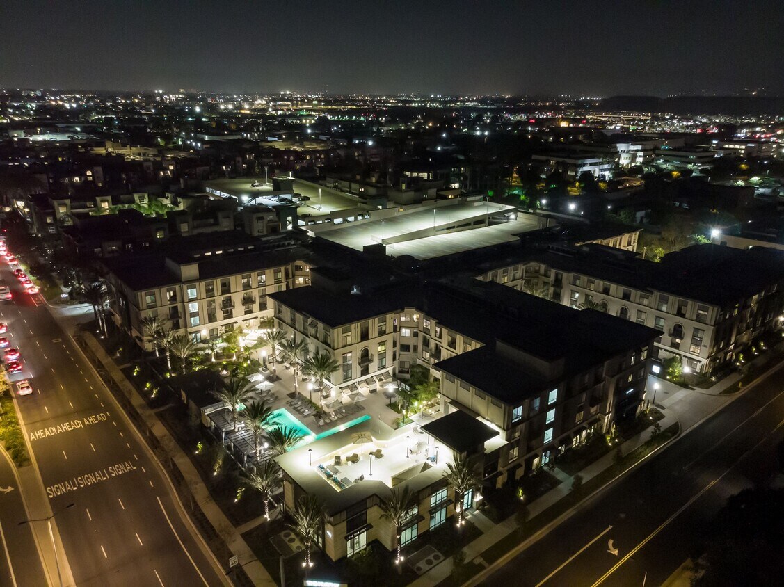 THE MURPHY IRVINE Apartments in Irvine, CA Westside Rentals