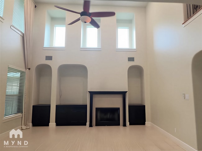 Building Photo - 3006 Covington Pl