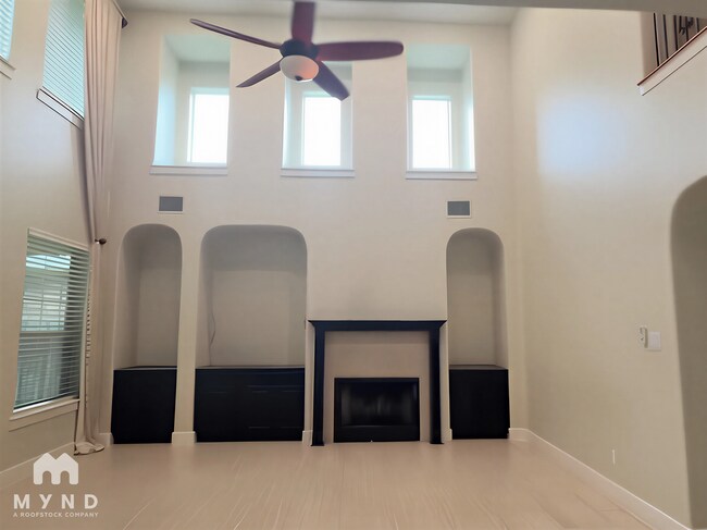 Foto del edificio - 3006 Covington Pl