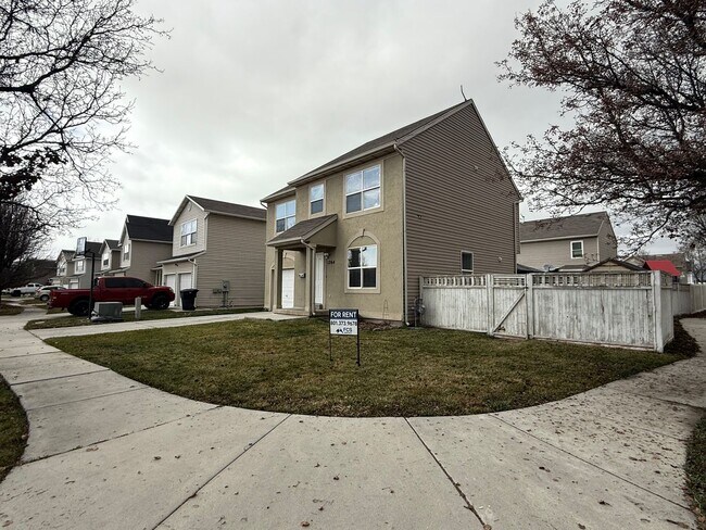 Foto del edificio - Beautiful Single-Family Home for Rent in Springville!