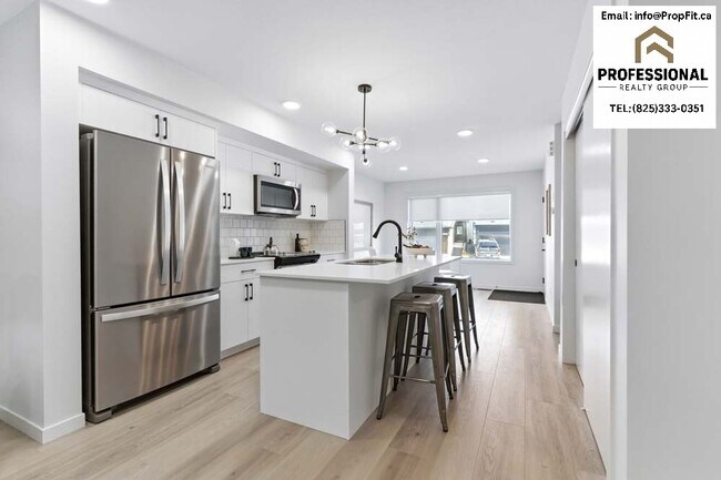 Photo du bâtiment - 7462 Klapstein Cres SW