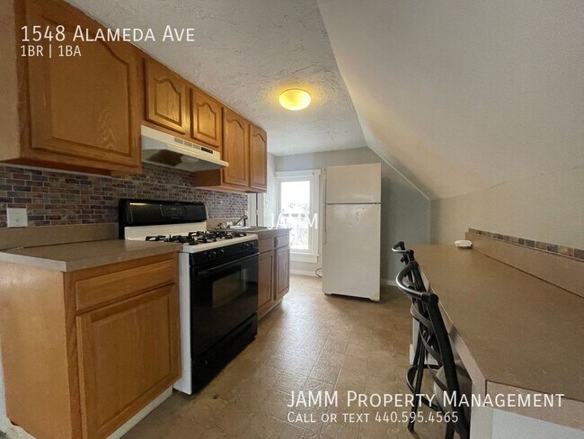 Building Photo - 1548 Alameda Ave