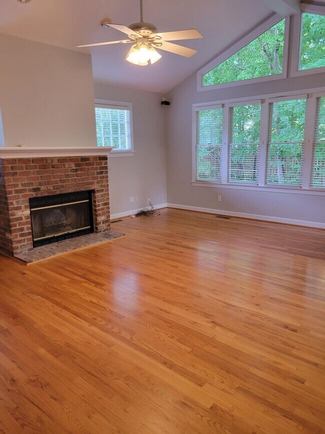 Photo - Awesome 4br/2.5ba in exc Cary Location! Available Now! House