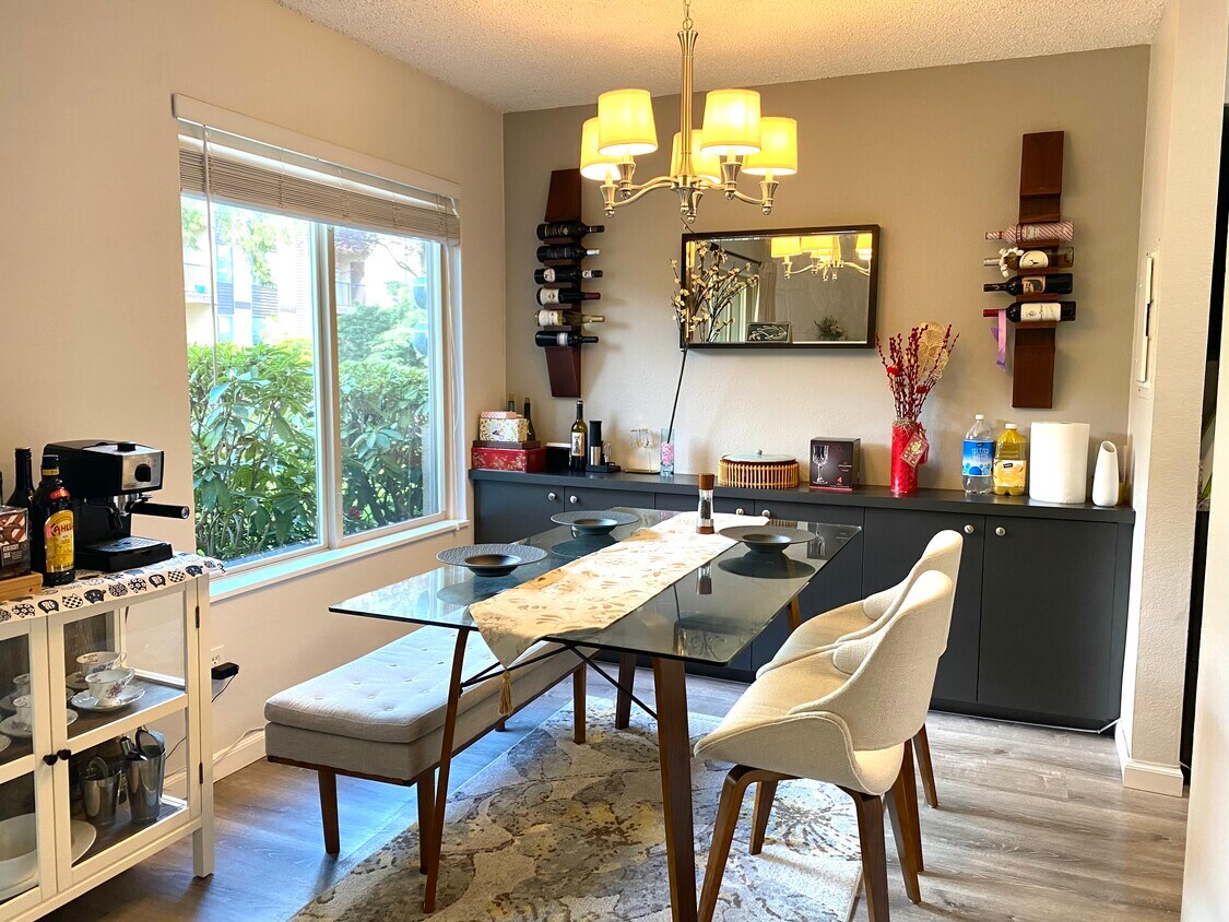 12424 NE 145th St Unit C13, Kirkland, WA 98034 Condo for Rent in