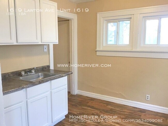 Foto del edificio - Must see! 1 bed/ 1 bathroom duplex!