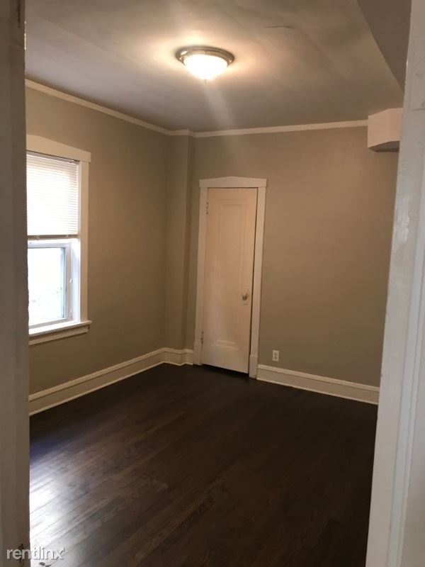 Building Photo - 5740 N Rockwell St