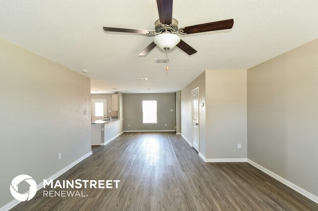 Foto del edificio - 3223 Begonia Bend