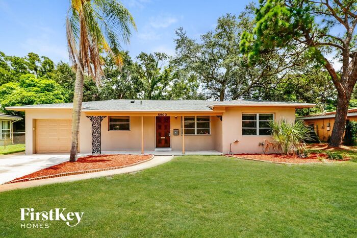 Foto principal - 5900 Grove St S