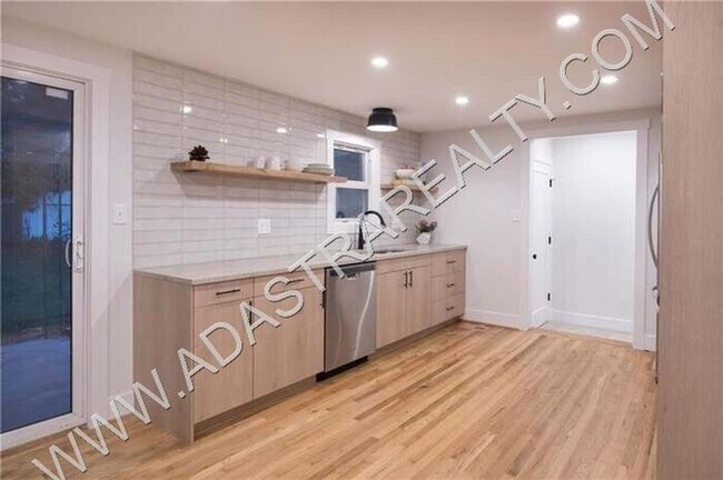 Foto del edificio - Beautiful Ranch Home in Mission Near Every...