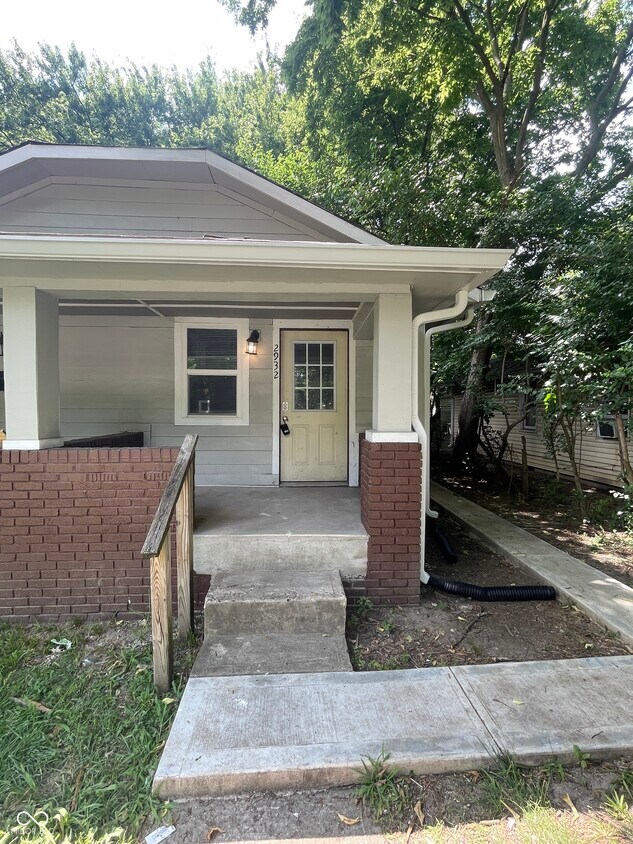 Foto principal - 2932 N Dearborn St