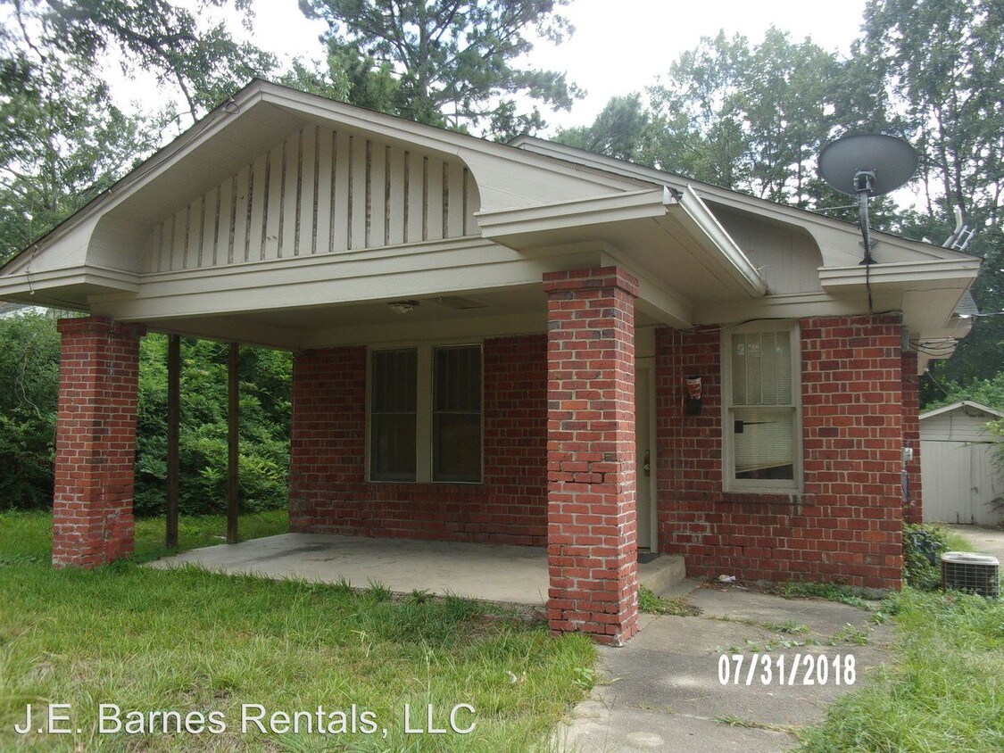 Primary Photo - 2 br, 1 bath House - 406 E. Mississippi