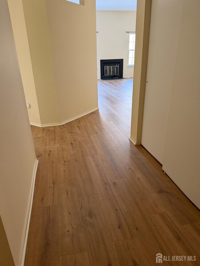 Foto del edificio - 5083 Beech Ct