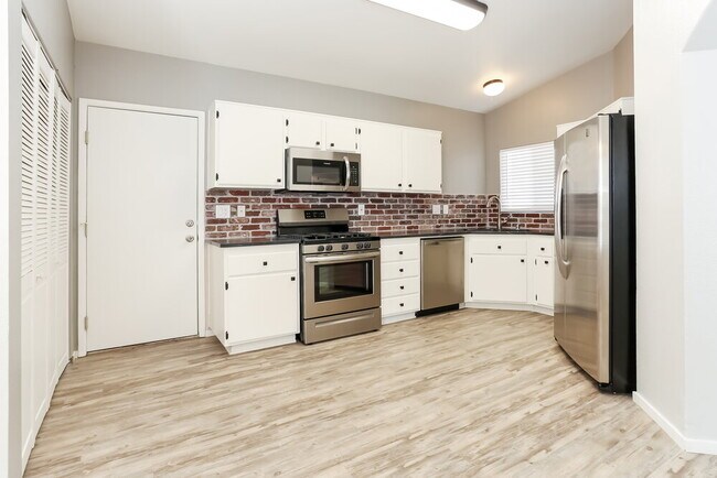 Building Photo - 4722 Checker Way