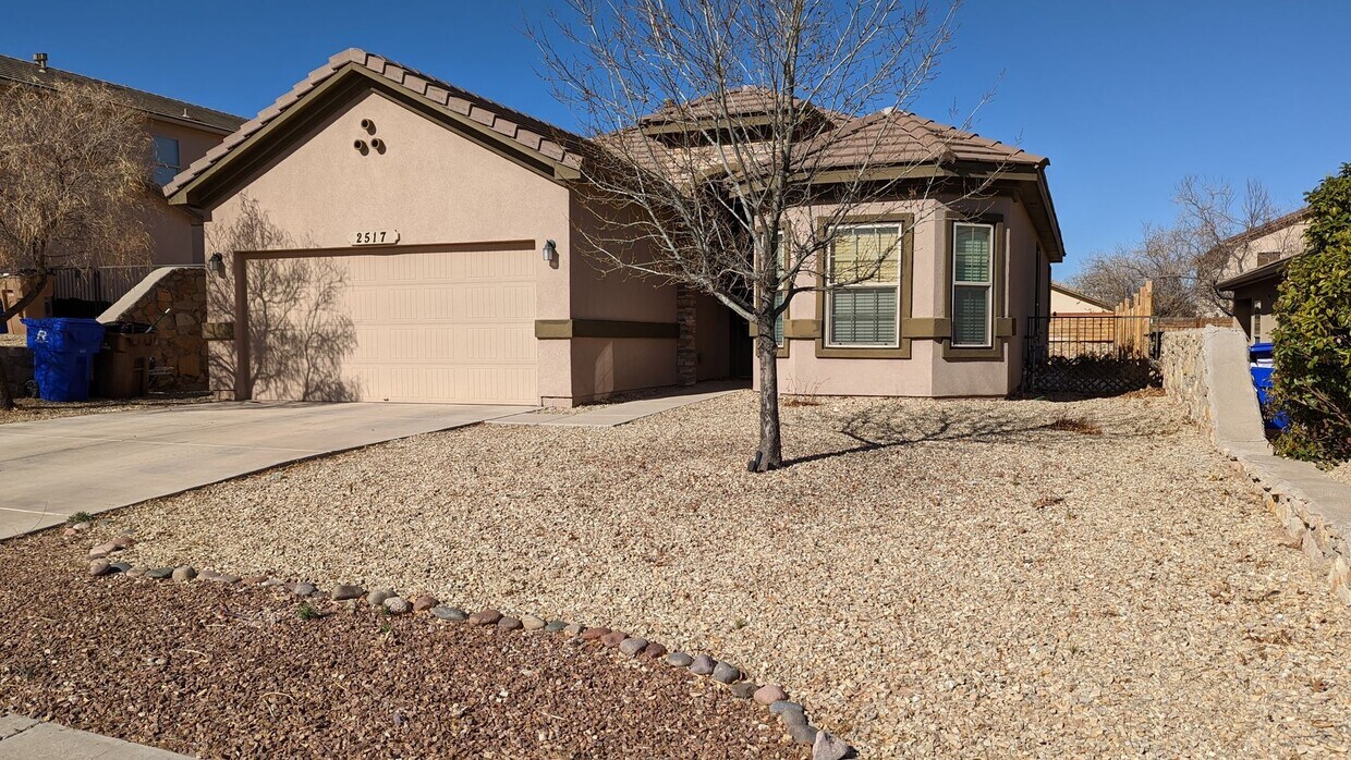 Primary Photo - 2517 Prado Del Sol Ave