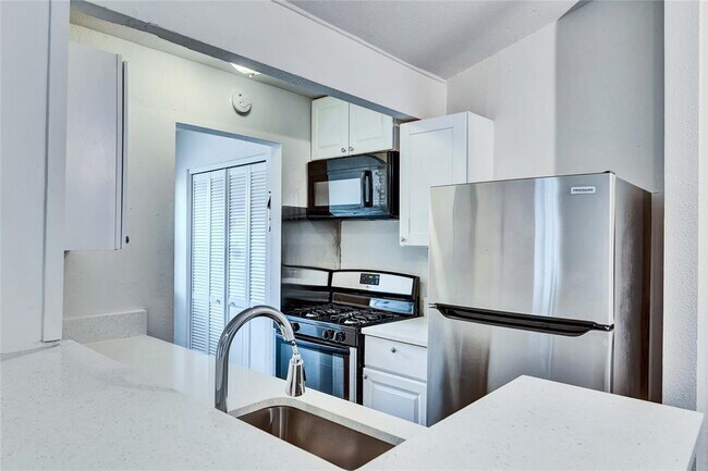 Foto del edificio - 3514 Southridge Dr